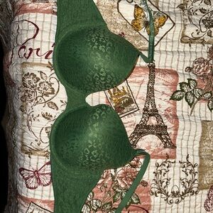 Victoria secret bra new without tag